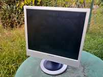 Monitor Samsung 17 cali, pivot