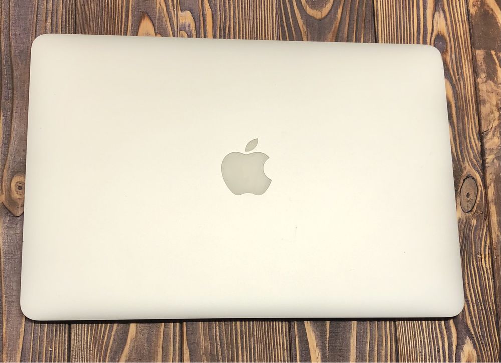 Задняя крышка матрицы Macbook Air A1304 13”/ Крышка на замену