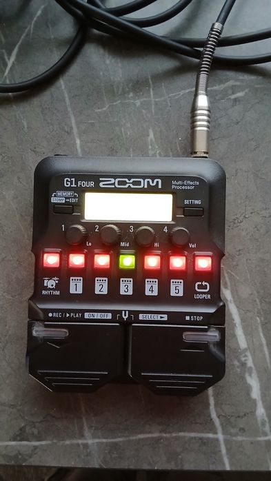 G1 Four ZOOM multiefekt gitara