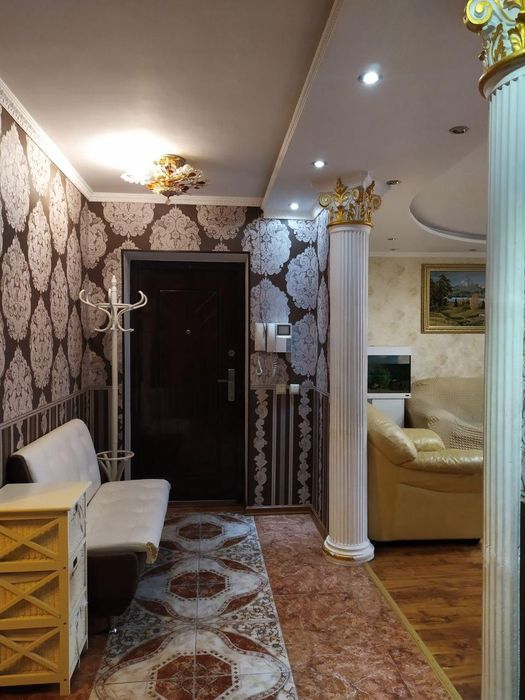 3-х комнатная в кирпичном дома на Высоцкого/Сахарова (2-870-569)