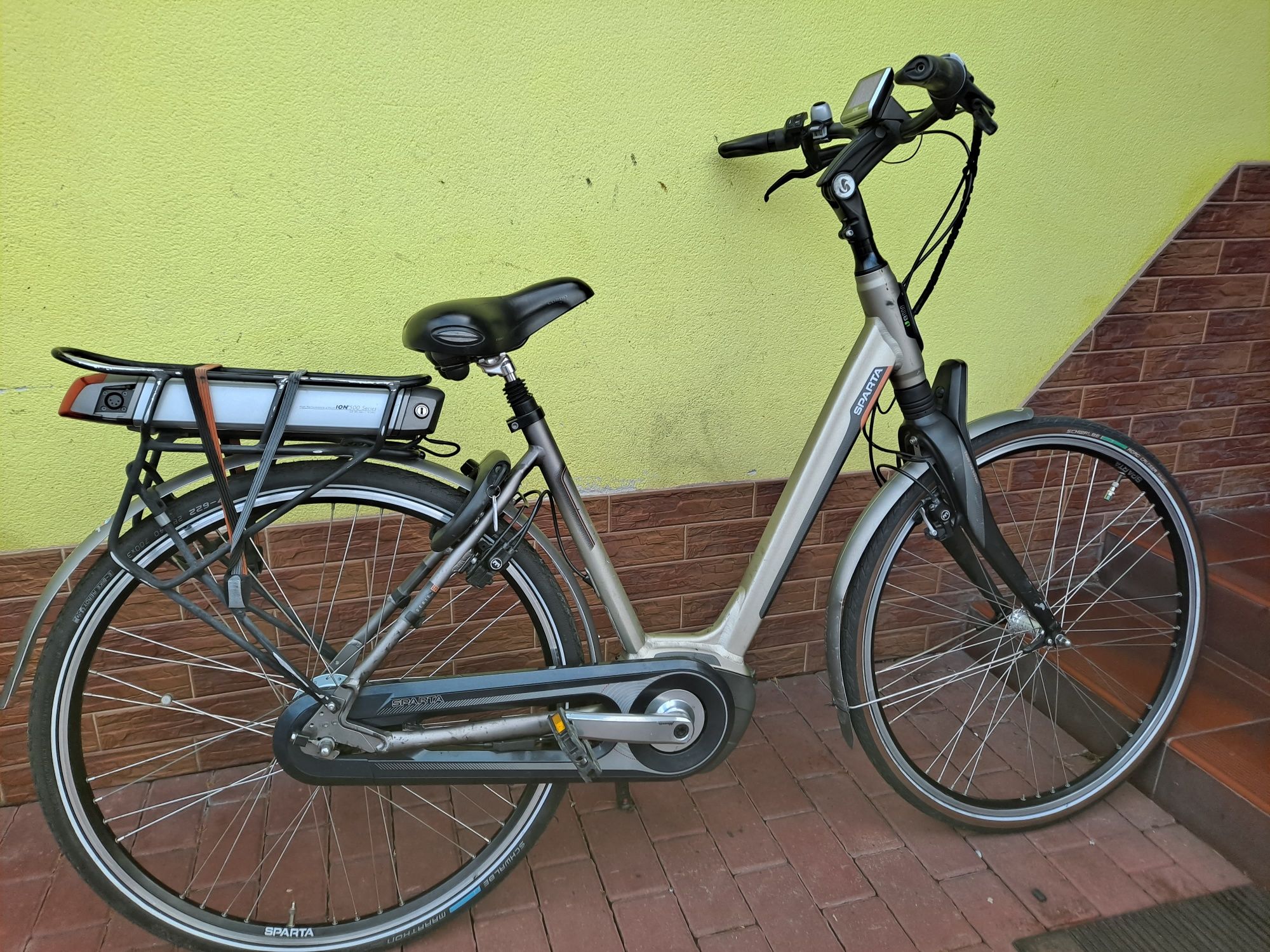 Rower elektryczny Sparta M8i