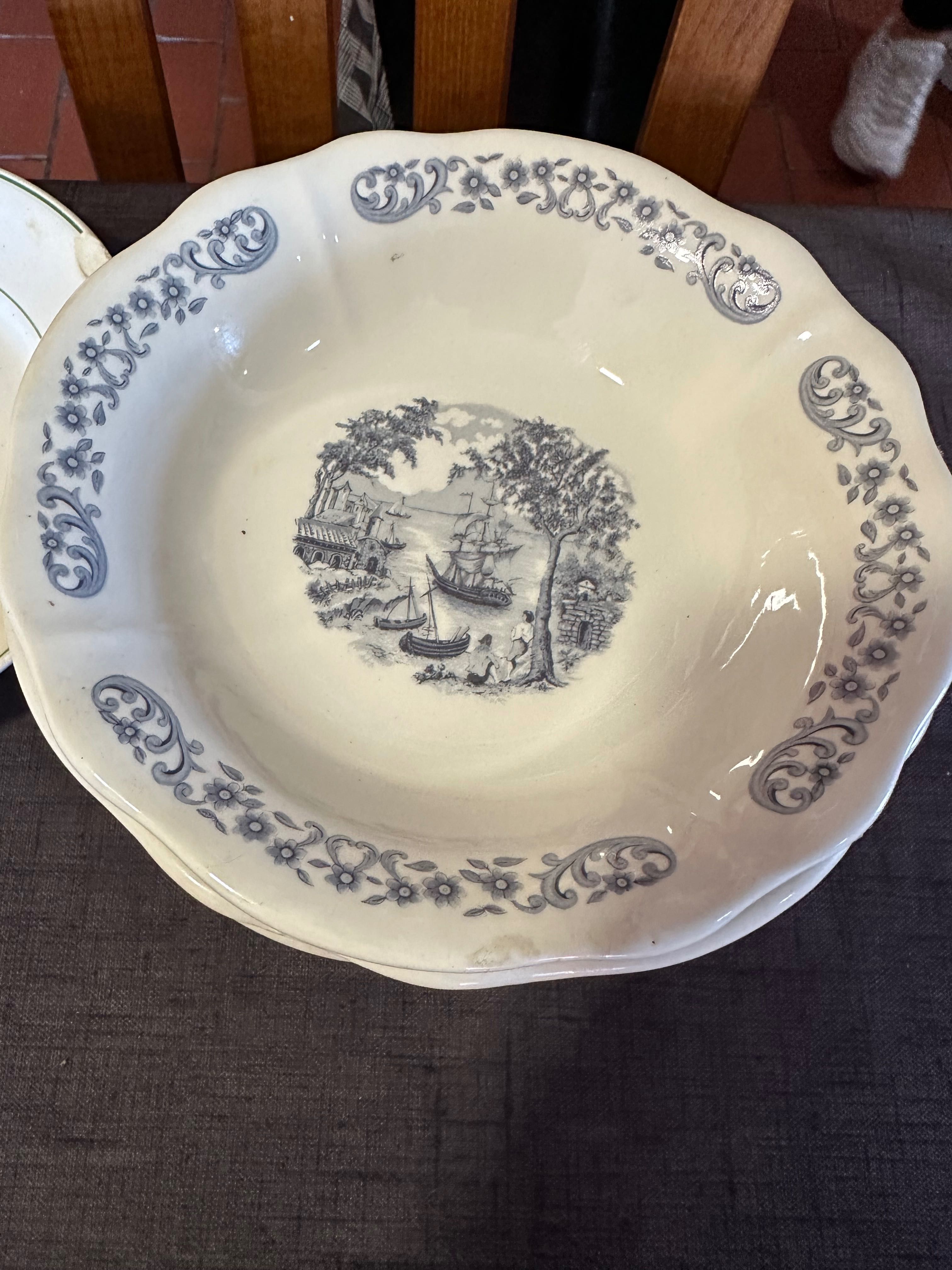 Pratos porcelana coleção sacavém