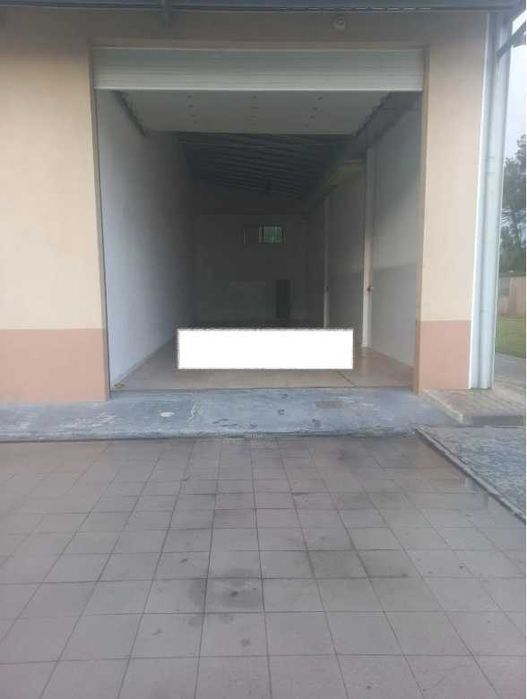 Armazém para arrendar em Rua Eugénio dos Santos, Pinhal de Frades