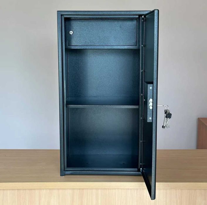 Офісний сейф для папок А4 з ключовим замком та касовим відділенням