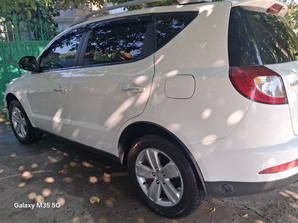 Geely Emgrand X7