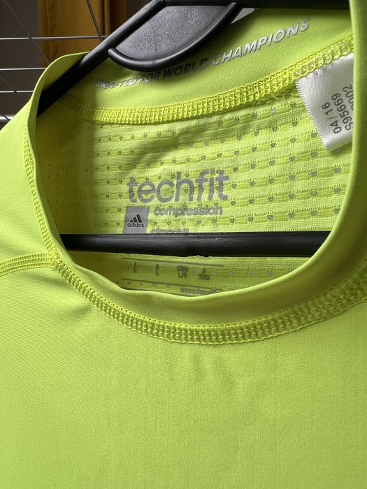 Adidas techfit Compression bluzka z długim rękawem roz.L z lajkry