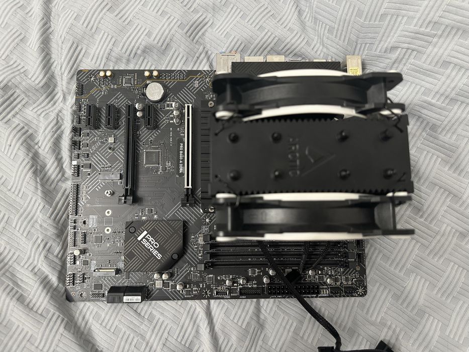 Комплект процесор(Intel Core i5 12600KF)мат.плата, система охолодження