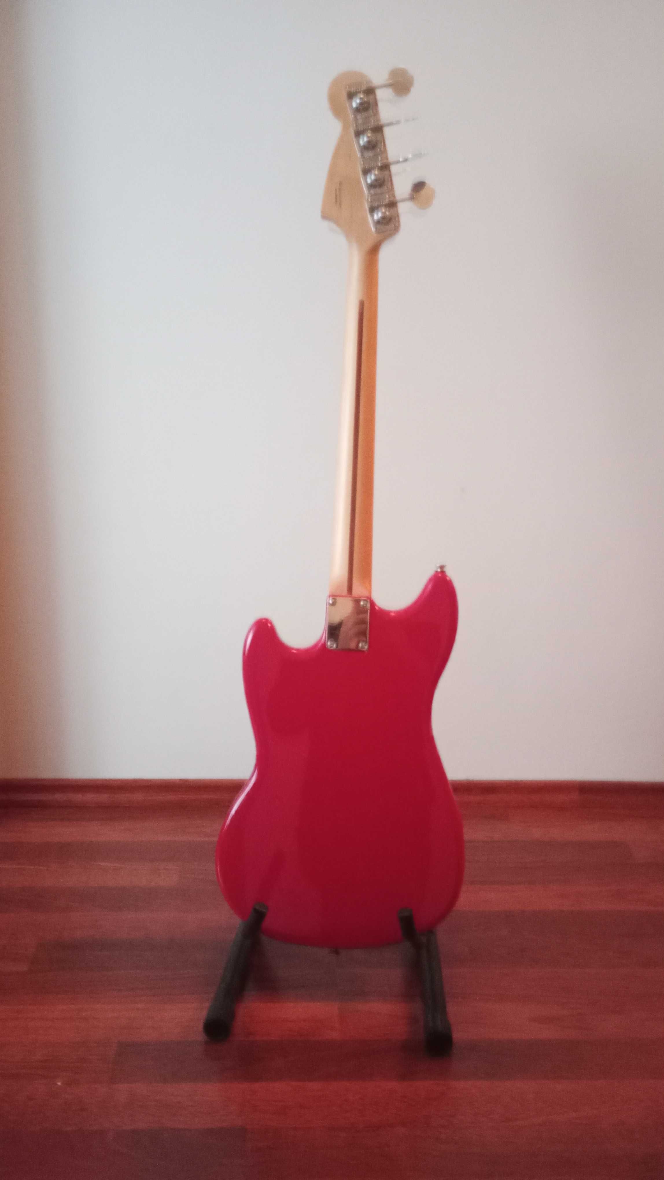Gitara basowa Fender Mustang PJ MiM bass