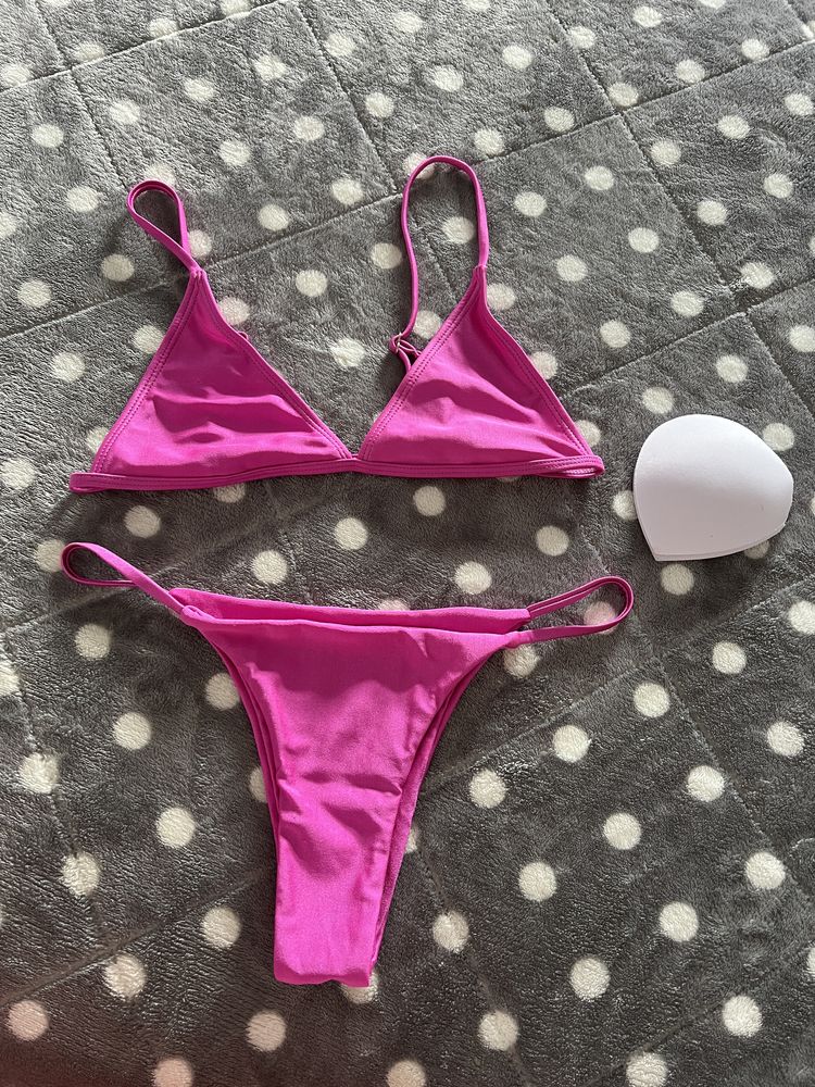 bikini cor de rosa