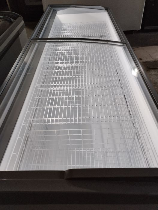 ЛАРЬ Морозильная UGUR 2.5 метра