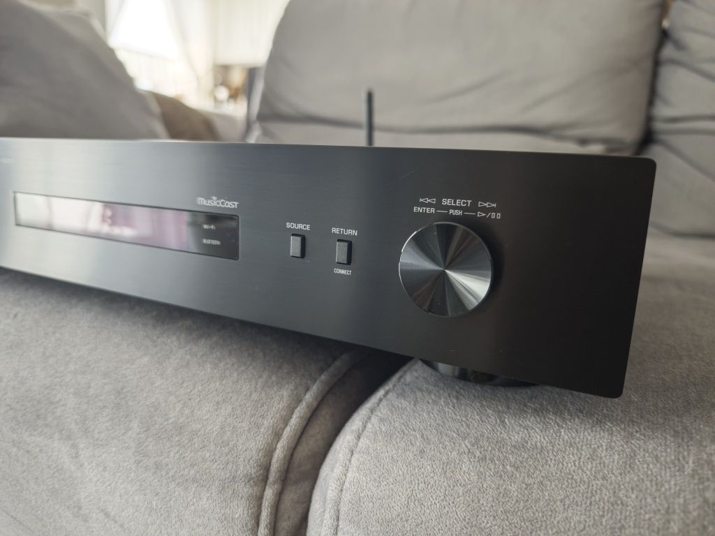 Yamaha NP-S303 MusicCast Wi-Fi Bluetooth Internet Radio Spotify Tidal