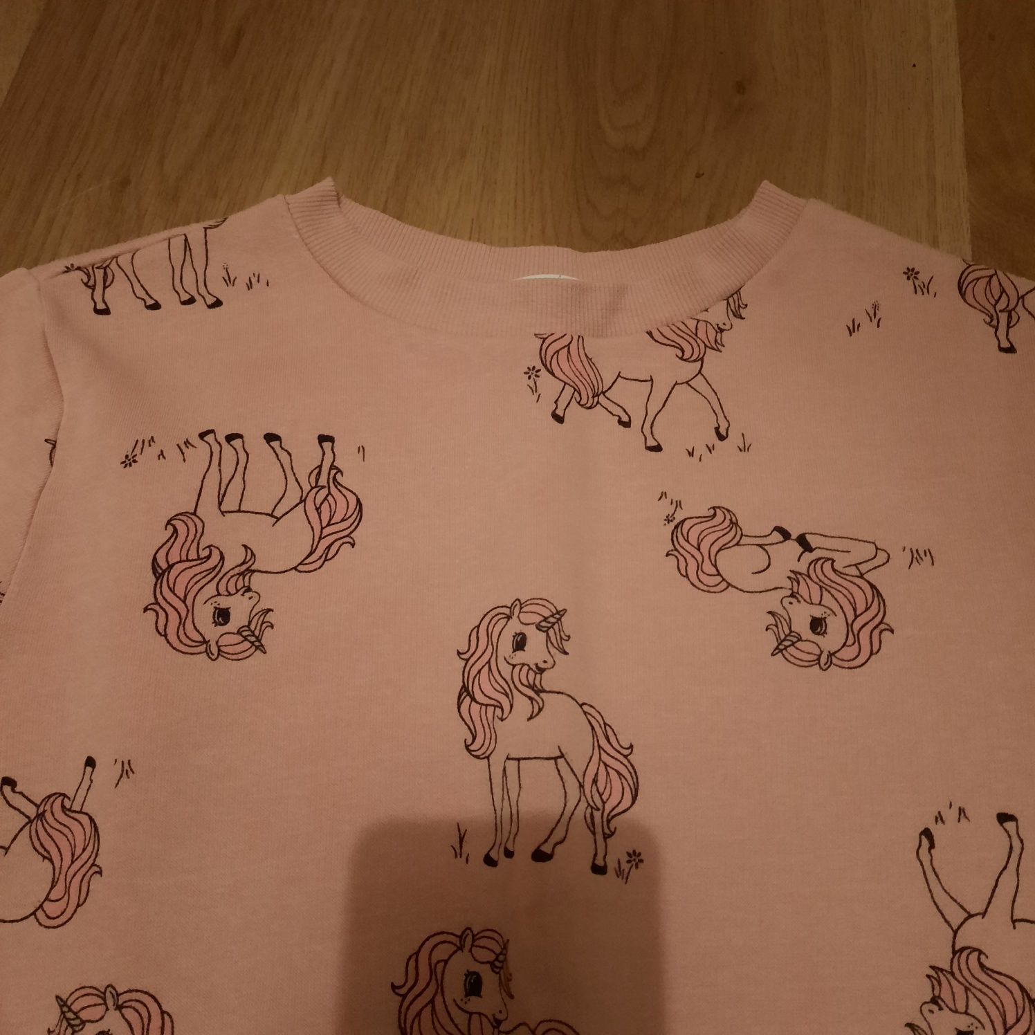 Różowa bluza w koniki H&M