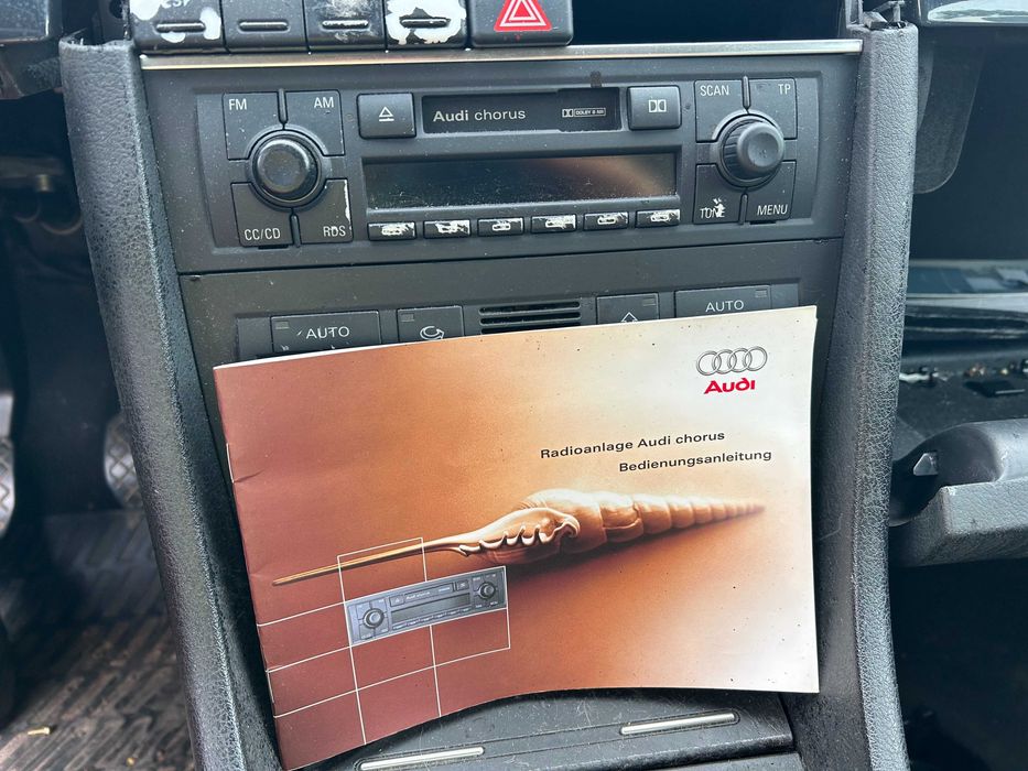 Audi A4 B6 Radio chorus 1 DIN 1DIN kaseta CC/CD + kod / wysylka