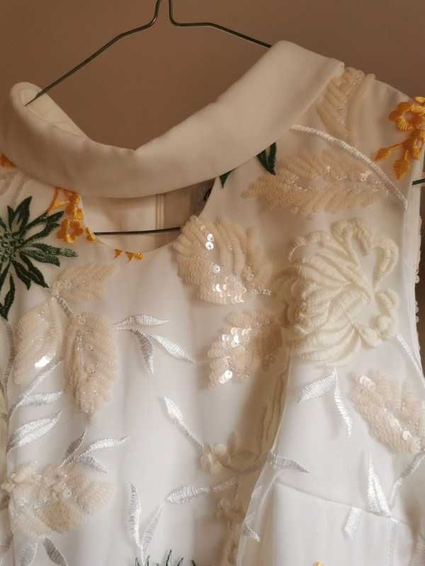 Elegancka kremowa / biala sukienka koktajlowa
