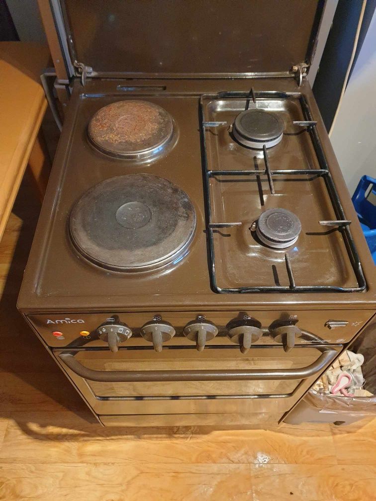 Kuchenka elektryczno-gazowa Amica