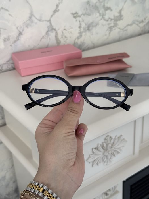 Прозрачные черные имиджевые очки miu miu