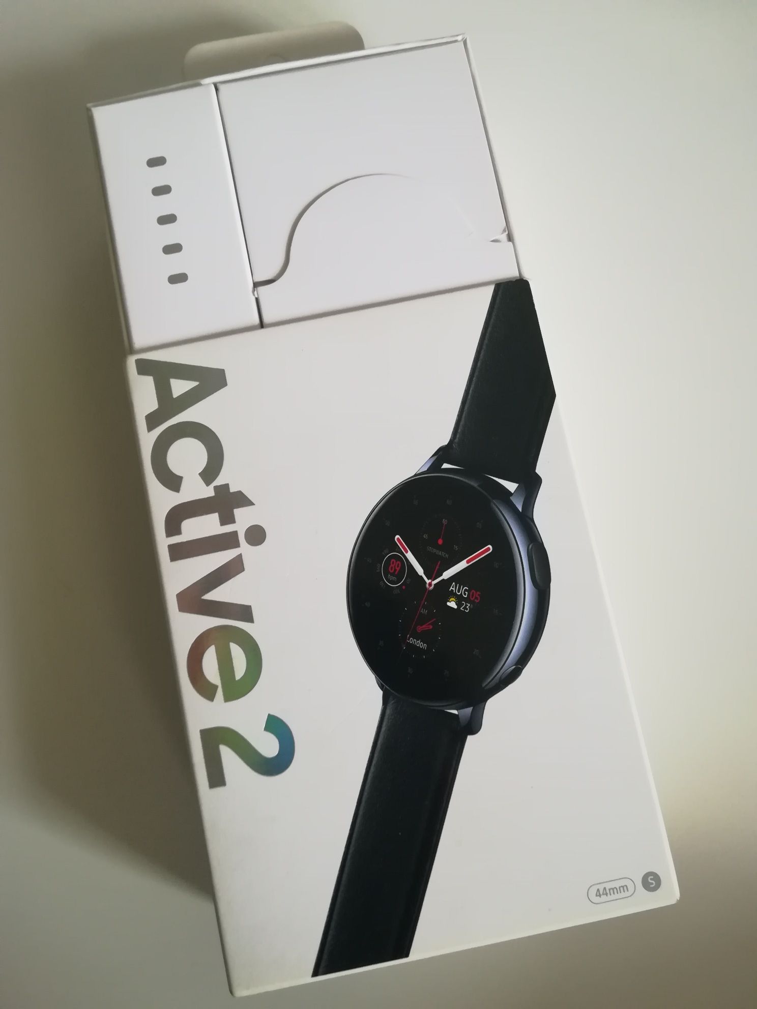 Коробка від Samsung Galaxy watch 44mm Alumiminium