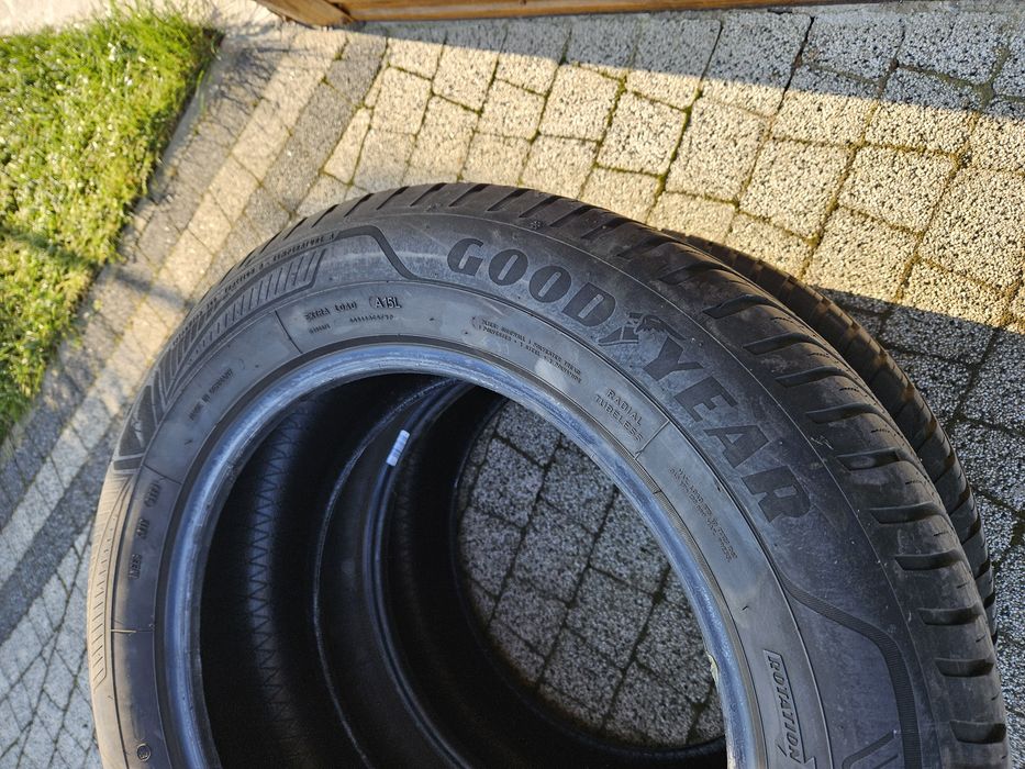 Opony Goodyear  215/65 R17