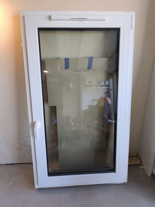 Okno ROTO 80x140 trzyszybowe