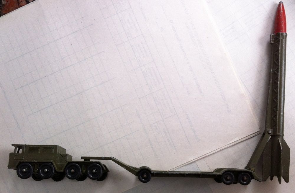 Игрушка "Военная техника" тягач седельный МАЗ-537