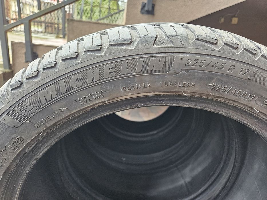 Opony całoroczne 225/45/17 Michelin Crossclimate 2022r.