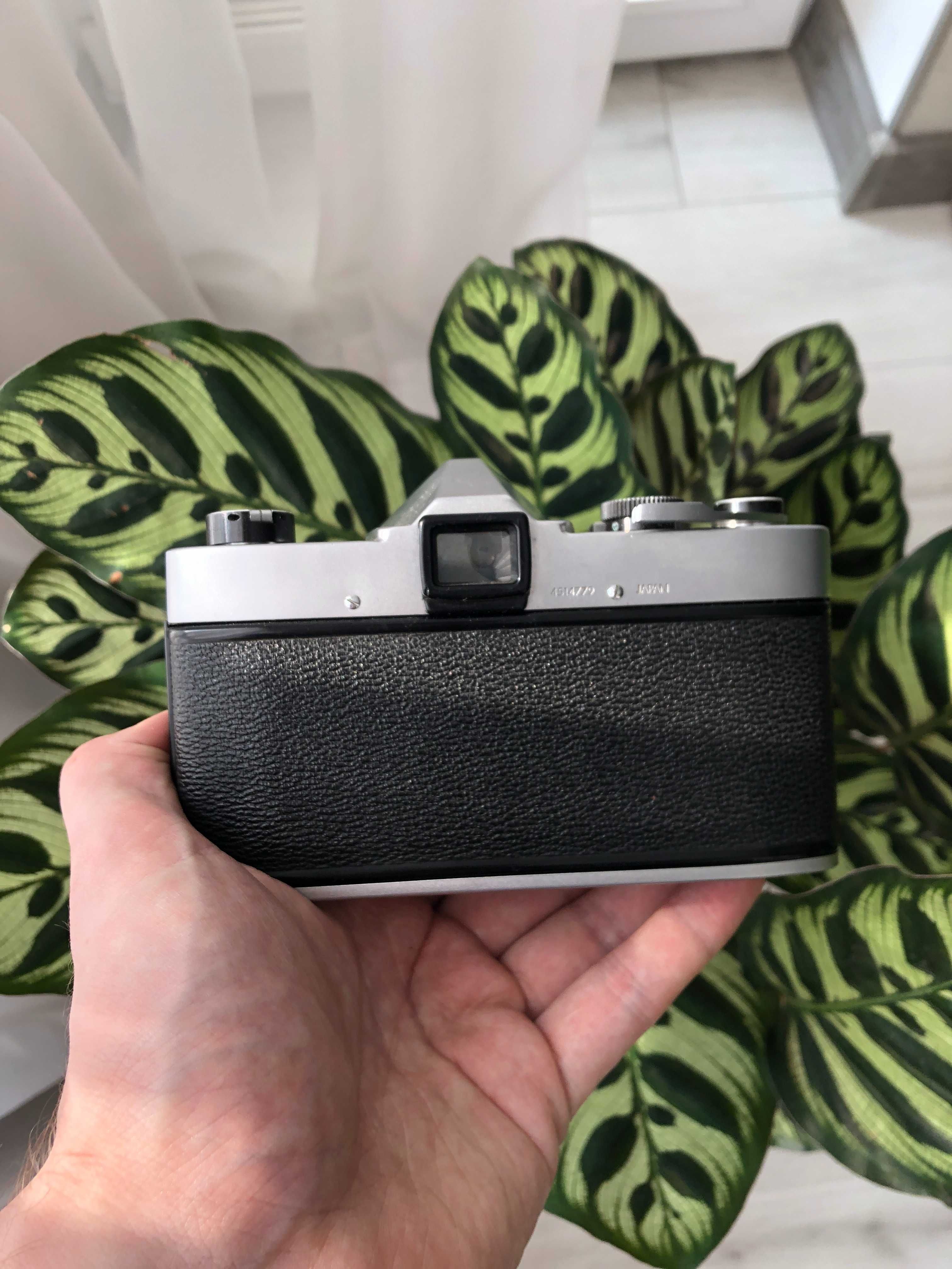 Фотокамера Yashica J-P з Обєктивом Cosinon Auto 50mm f/1.8