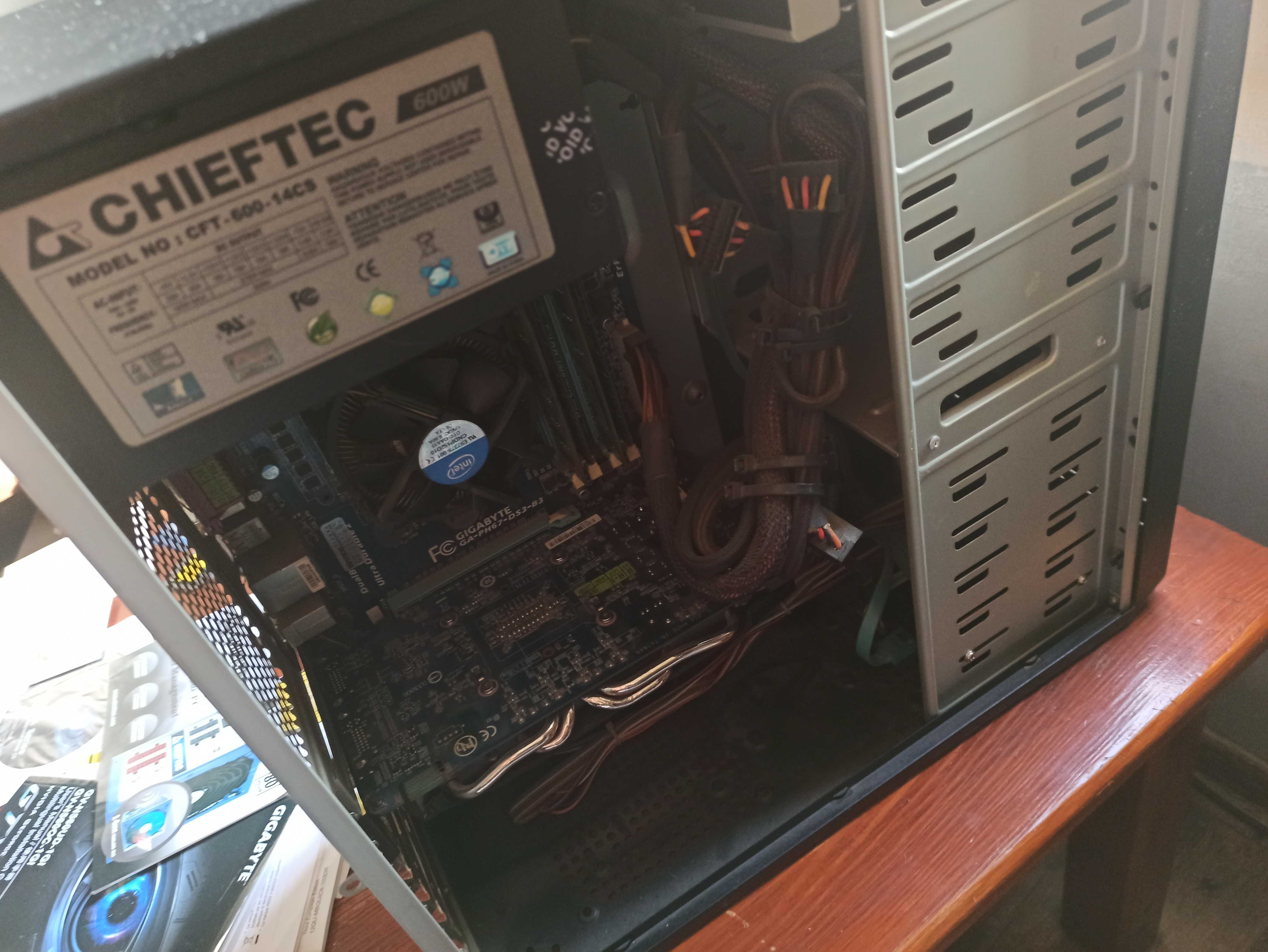 Komputer stacjonarny i7 2700K, 16 GB RAM i GeForce 560 Ti