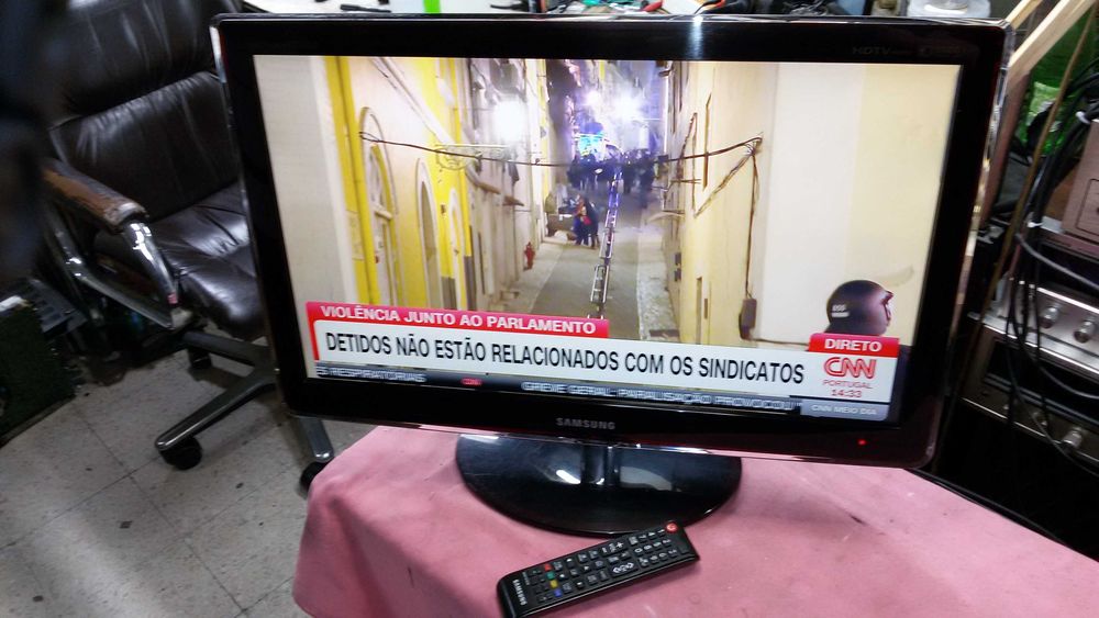 tv lcd monitor tv samsung p2370hd