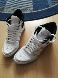 białe buty Adidas