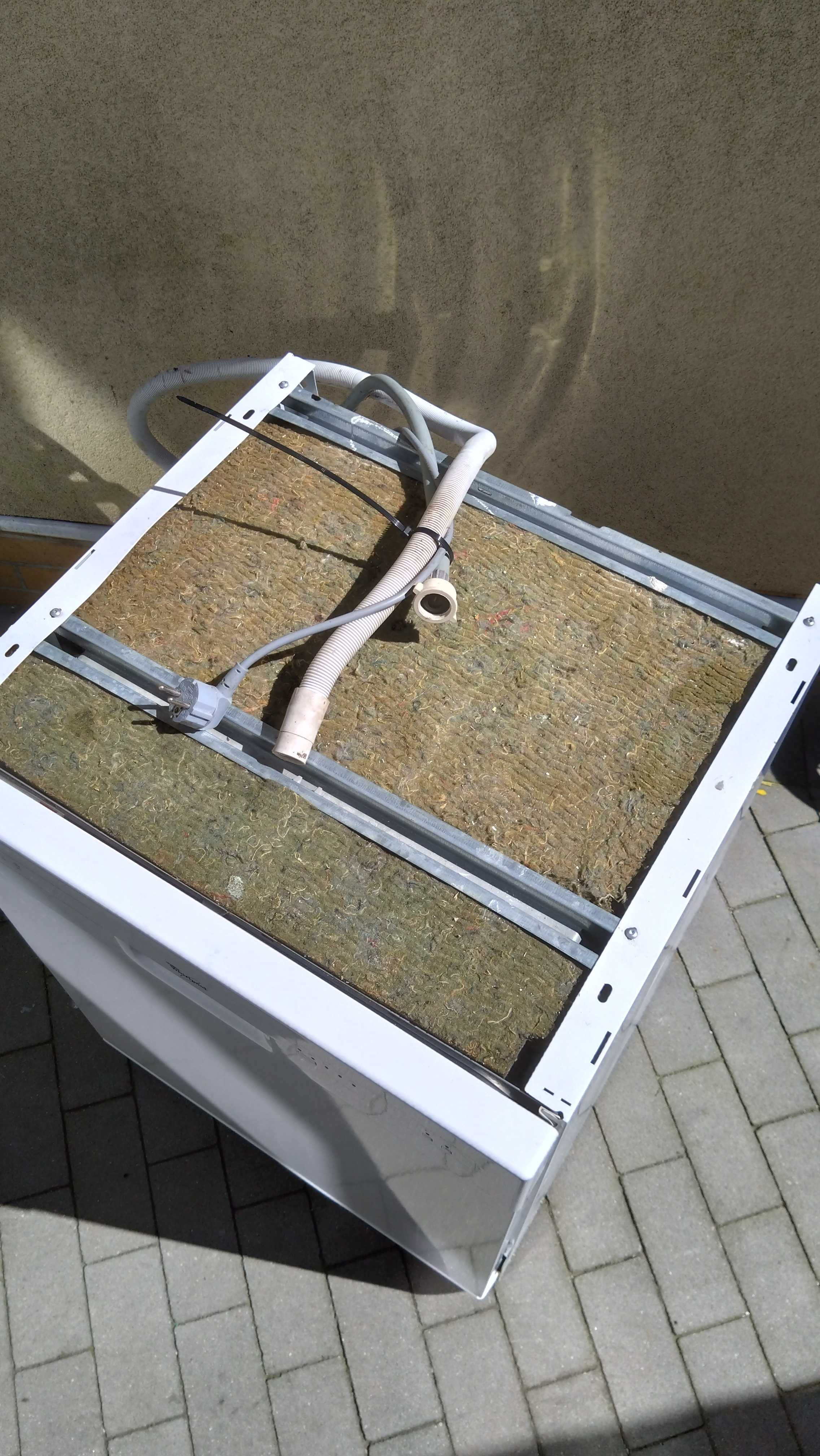 Zmywarka Whirlpool ADP 2300 biała wolnostojąca