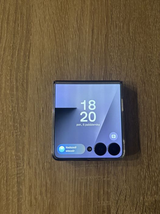 Samsung Galaxy Z Flip 7