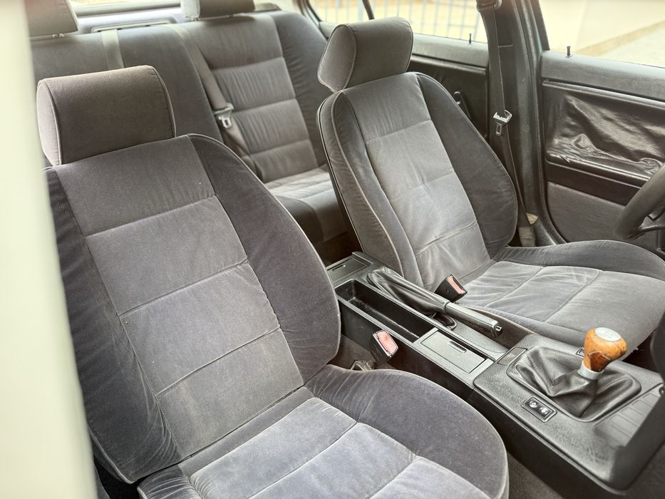 Продам BMW e36 320i