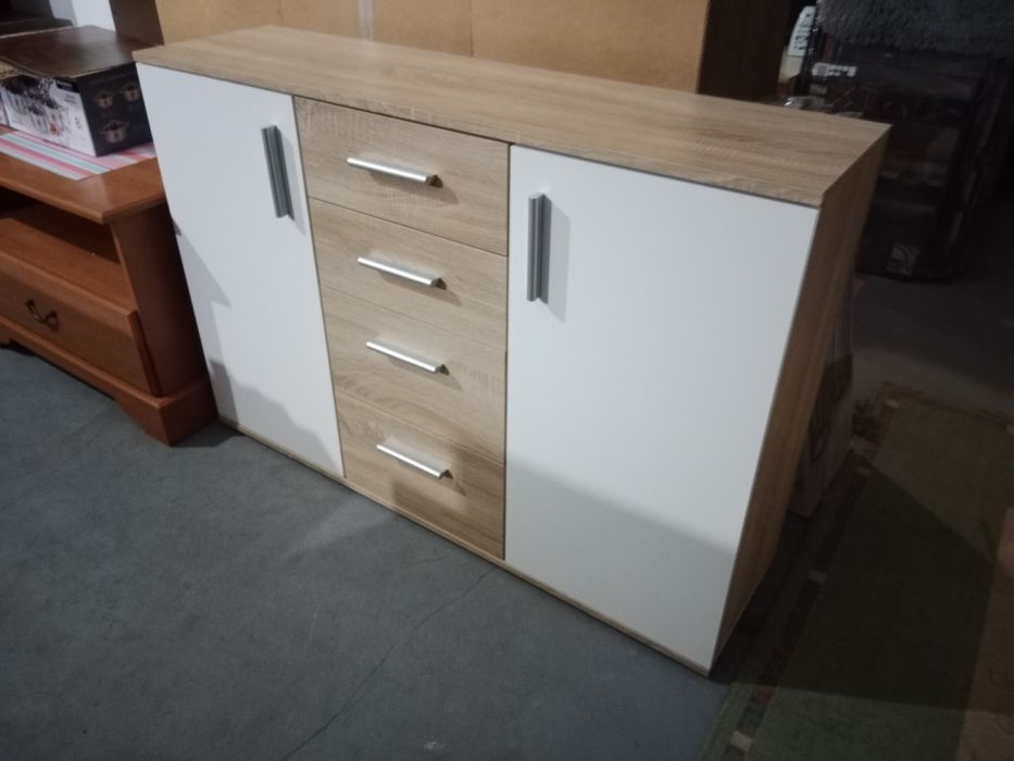 Komoda w kolorze dąb stan idealny !!!