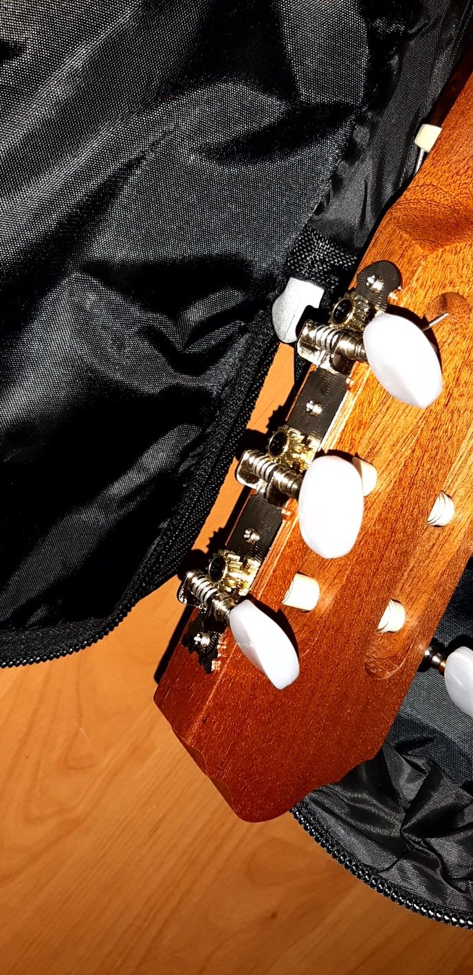 GUITARRA nova com saco mochila