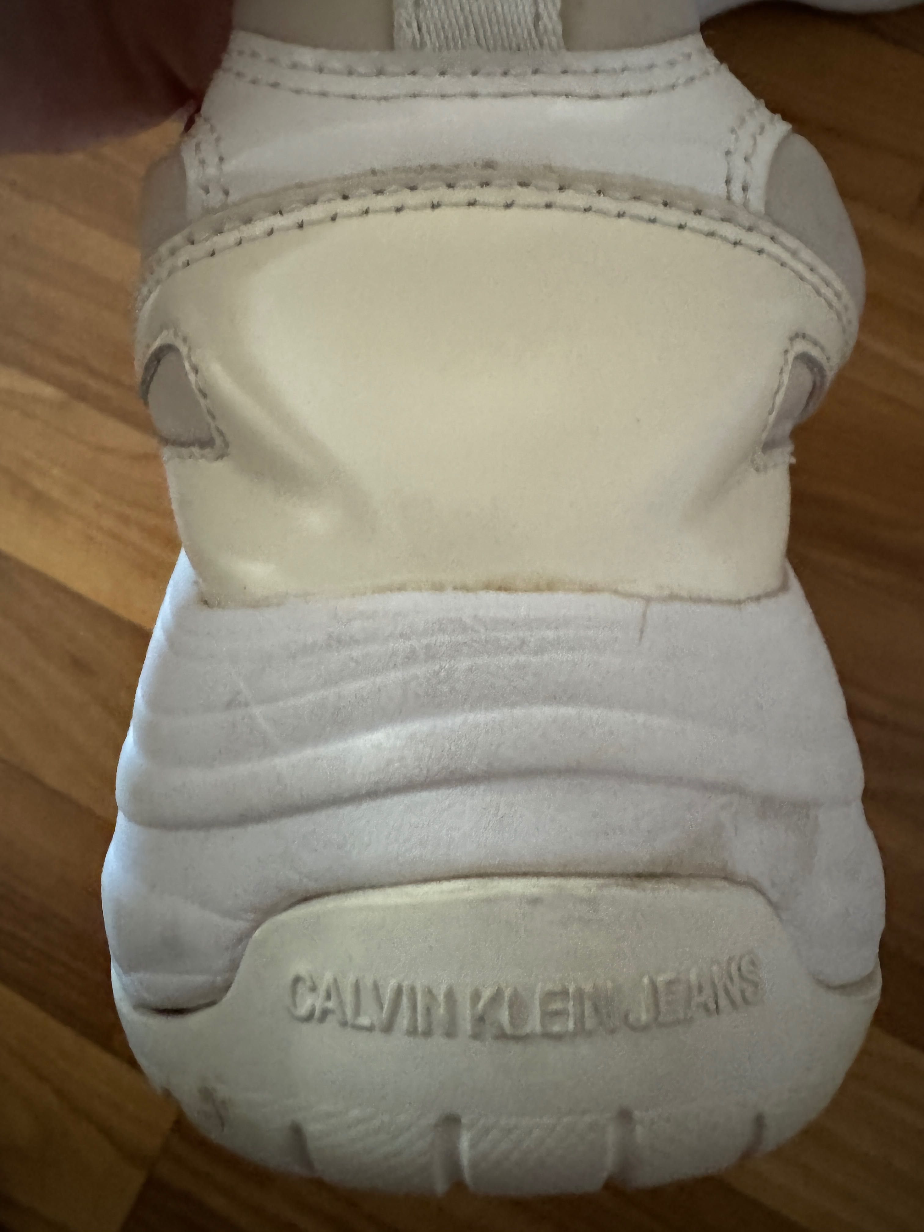 Кроссовки унисекс Calvin Klein