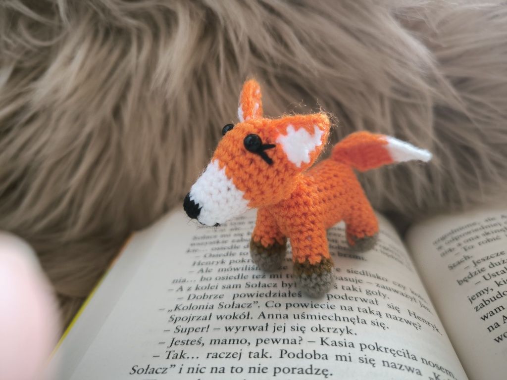 Brelok na szydełku lisek