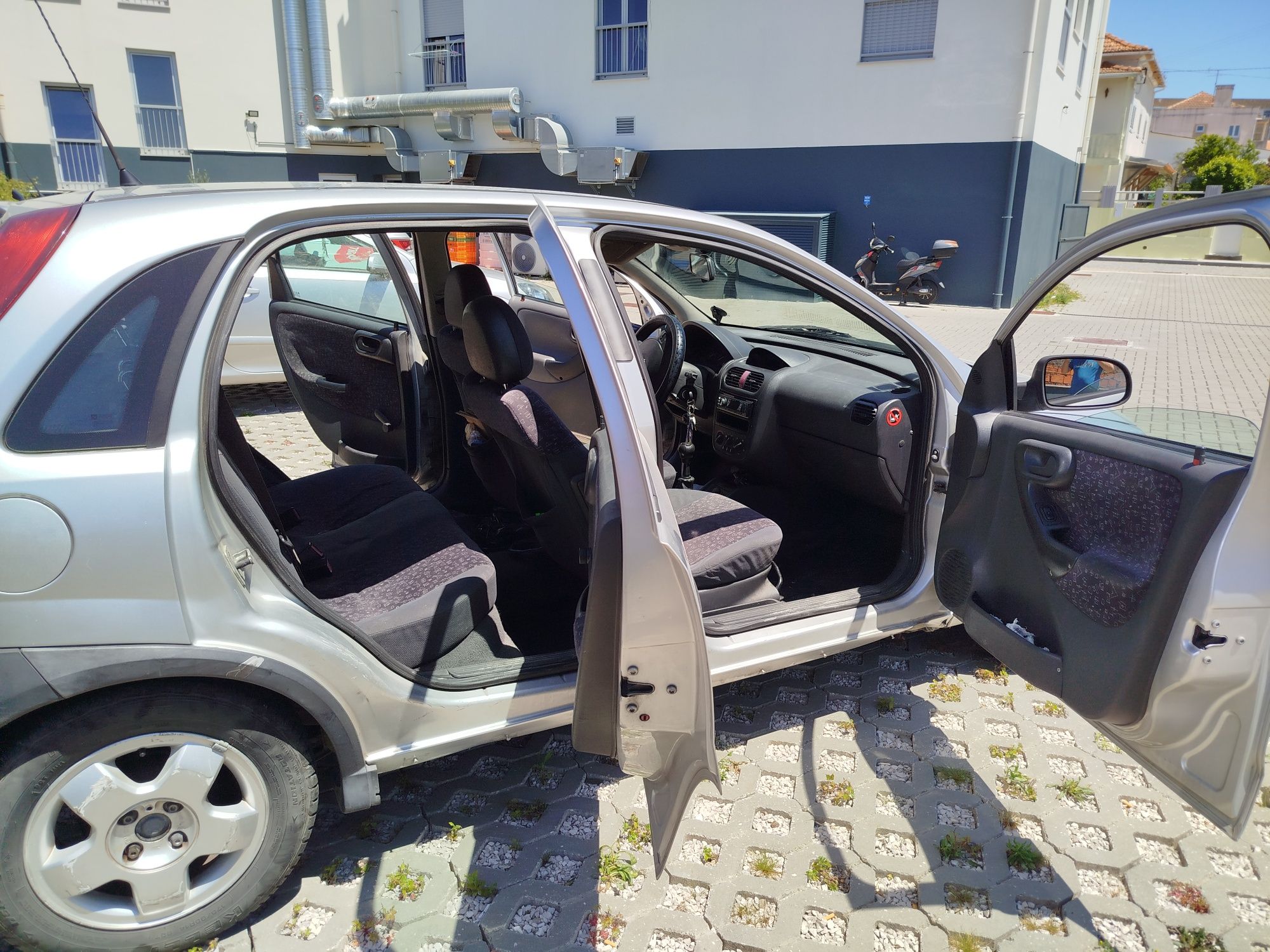 Opel Corsa 1.7 DI - Gasóleo 2002