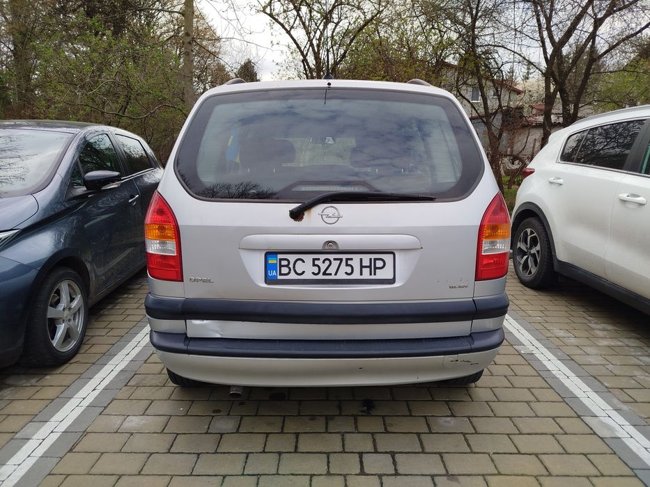 Авто Opel Zafira A