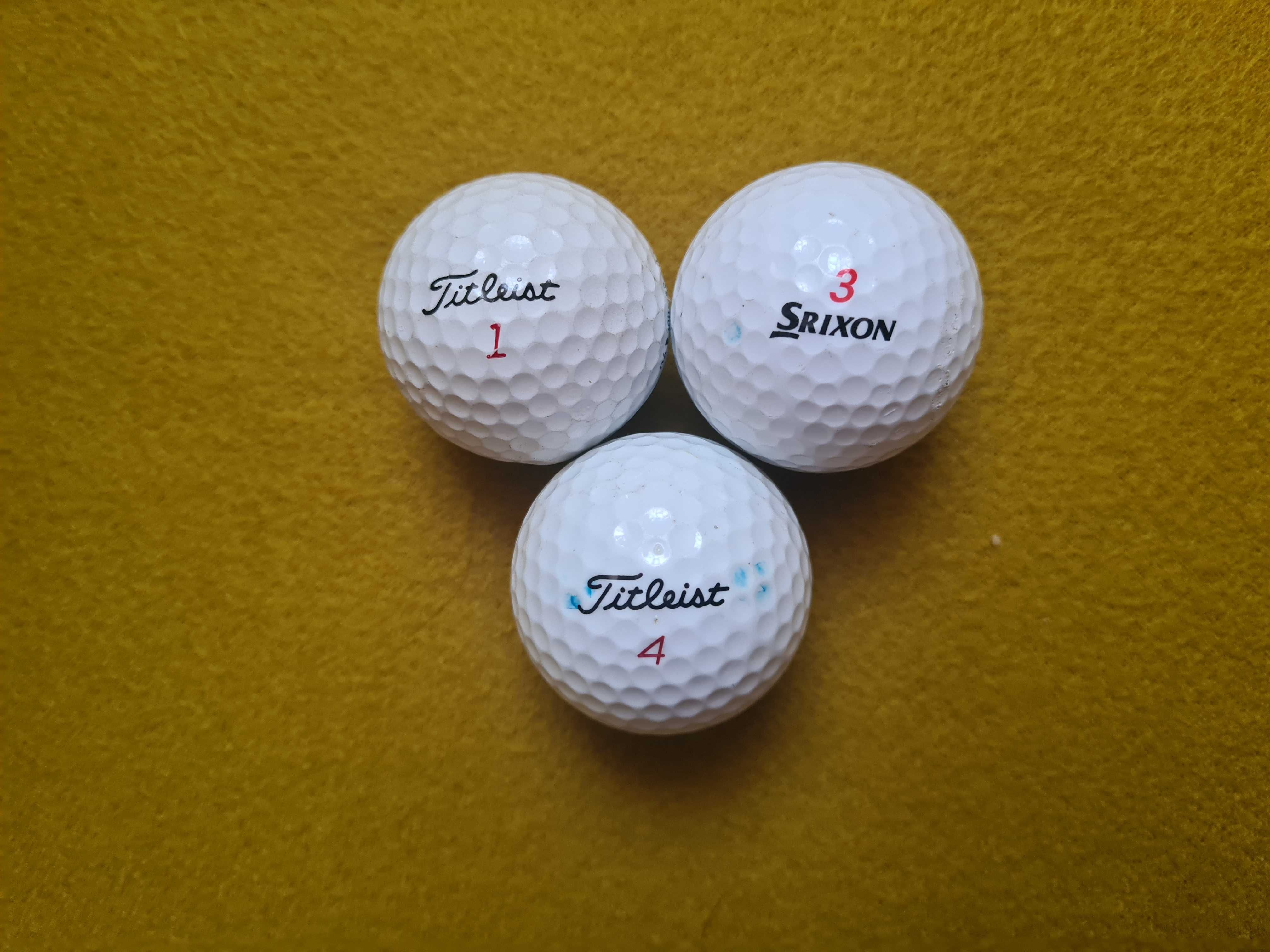 Piłeczki do golfa: 2x Titleist, 1x Srixon