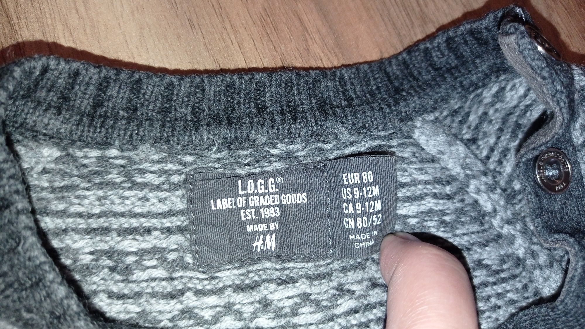 Świąteczny sweterek niemowlęcy rozm 80 H&M