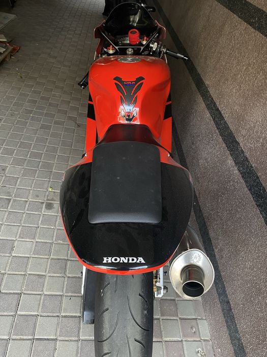 Honda vtr1000 sp2.   RC51