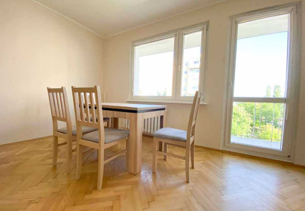 Bez prowizji // 2 pokoje blisko Emki