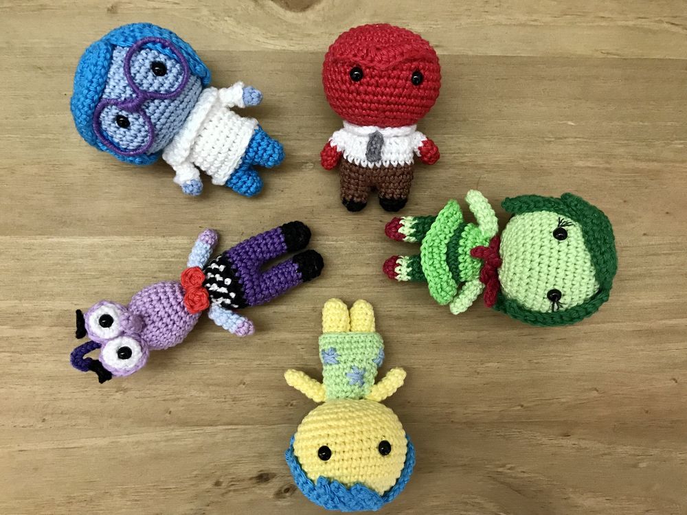 Bonecos “inside out” crochet / amigurumi