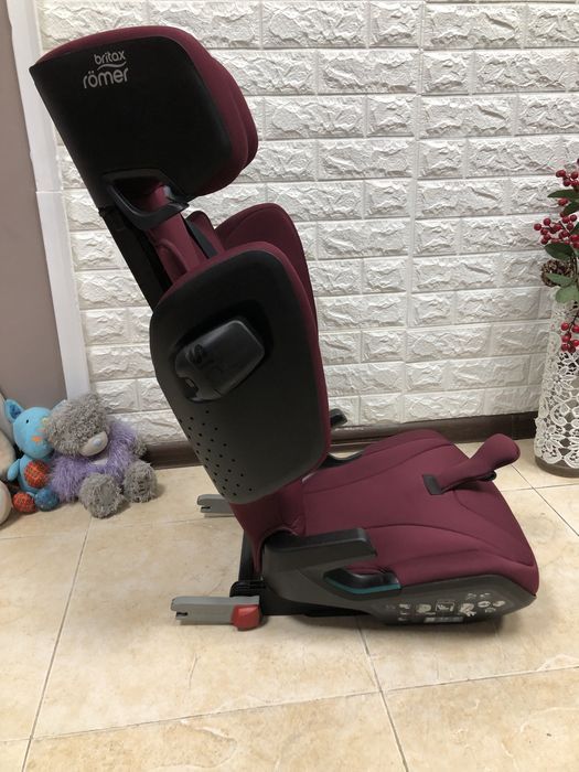 Автокрісло BRITAX ROMER KIDFIX I-Size  Група 2/3 (15-36кг) бустер