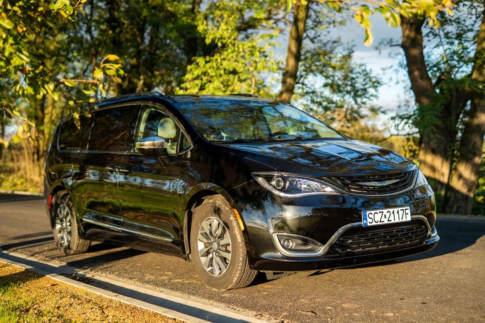Chrysler Pacifica Chrysler Pacifica Hybrid 2019 – PXR, Biała Skóra, Harman Kardon
