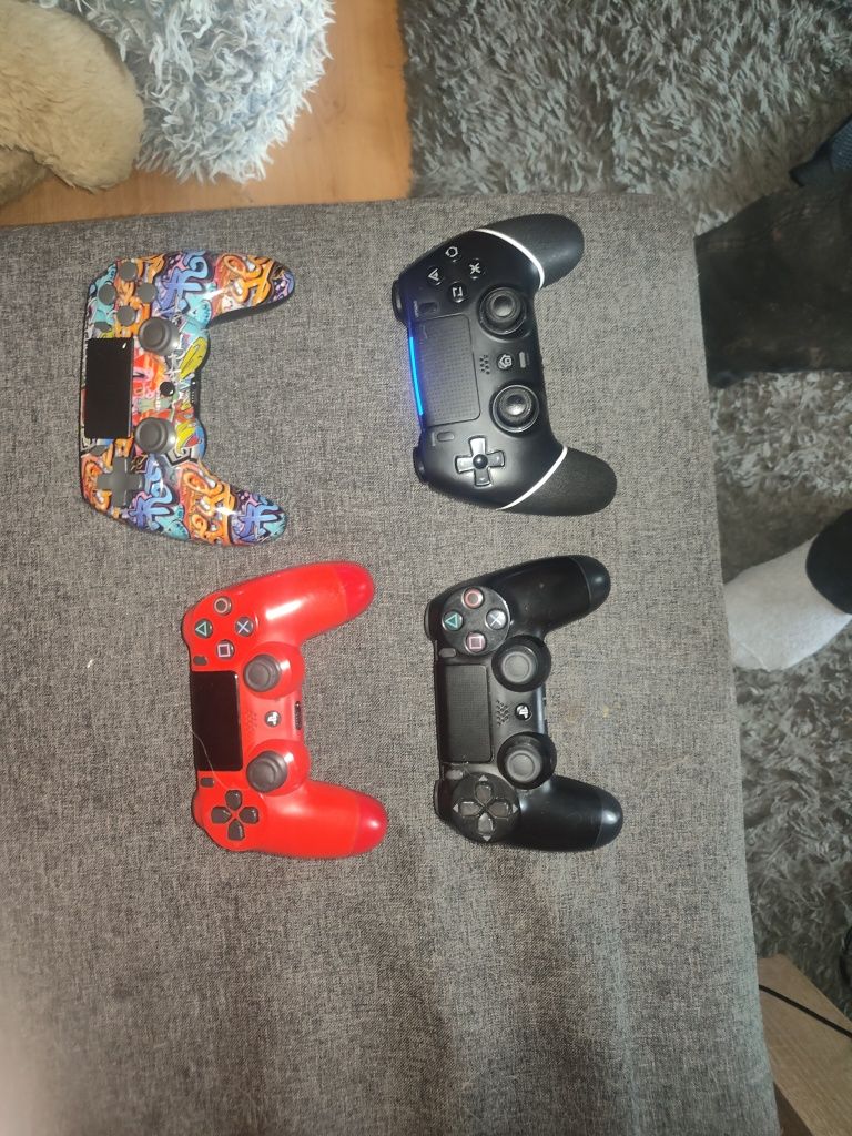 Sprzedam PS4 500 GB  mega zestsw