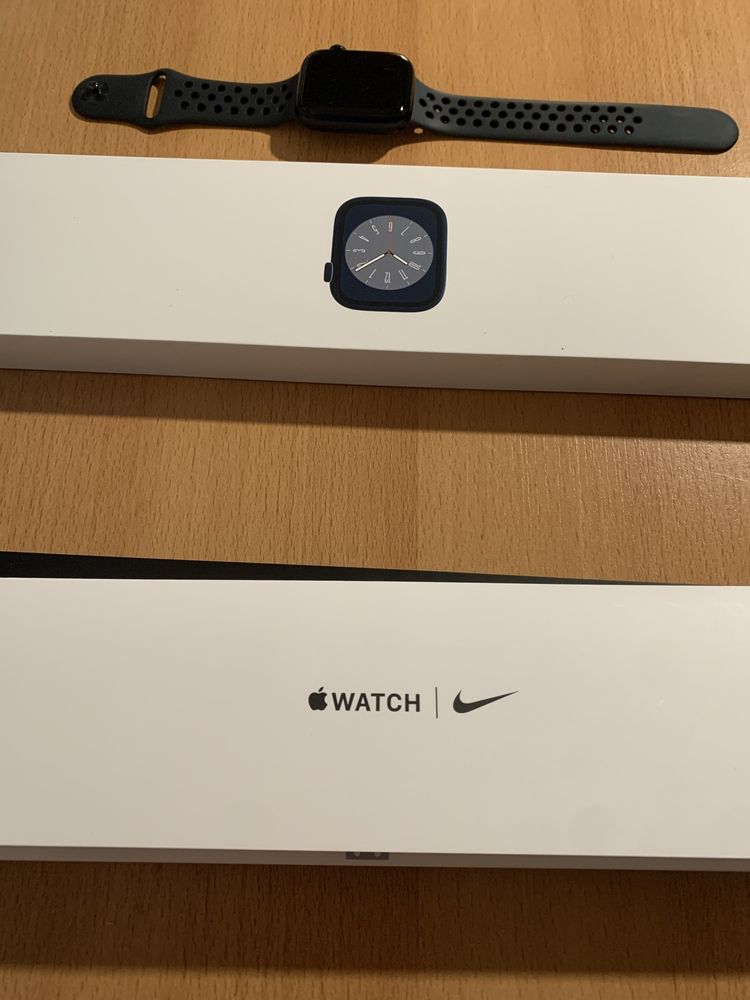 Apple Watch Series 8