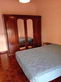 Alugo quarto em apartamento