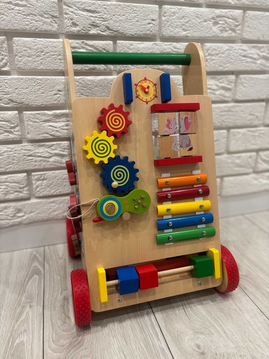 Drewniany chodzik-pchacz edukacyjny dla dzieci 6w1