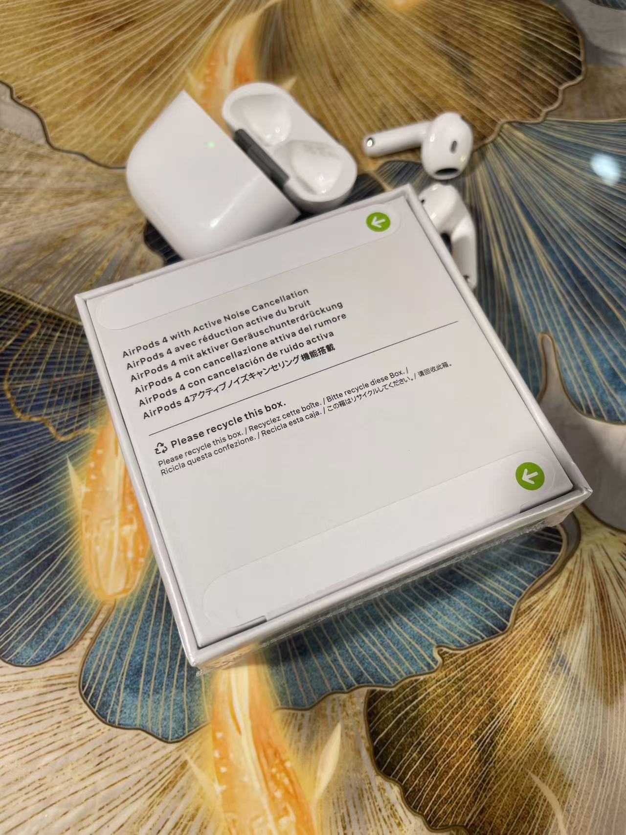 Słuchawki douszne APPLE AirPods 4 ANC
